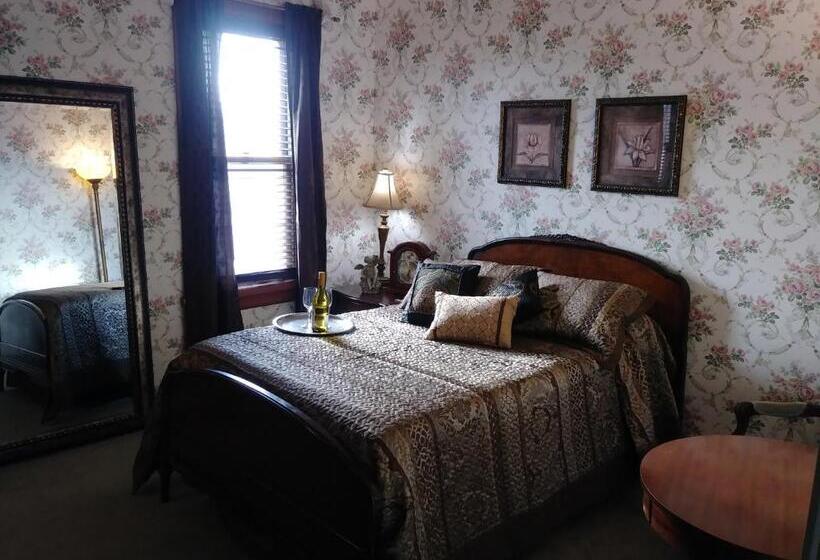 جناح, The Thayer