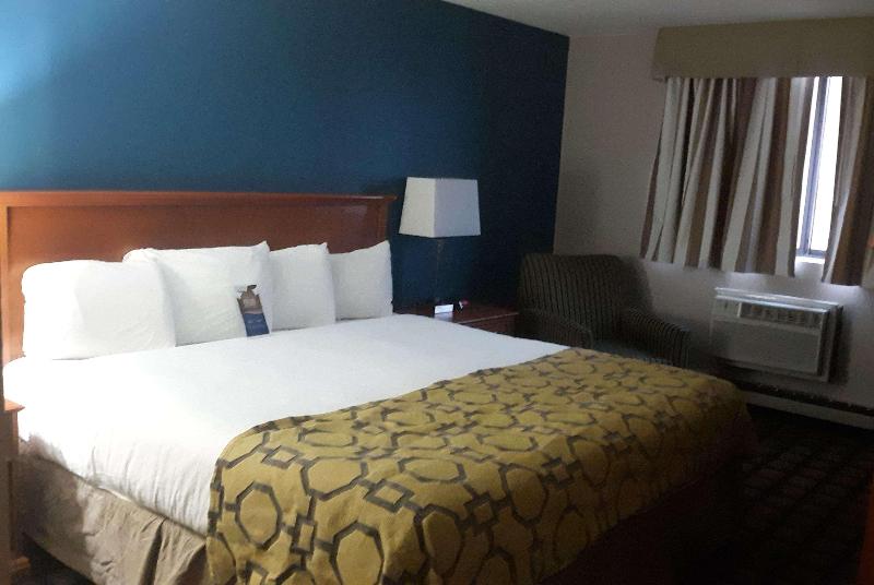 キングサイズベッドのスタンダードルーム, Baymont By Wyndham Rochester Mayo Clinic Area