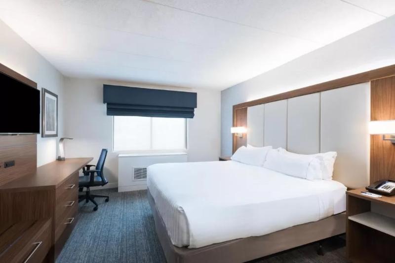 스탠다드 룸 킹사이즈 침대, Holiday Inn Express Boston Waltham, An Ihg