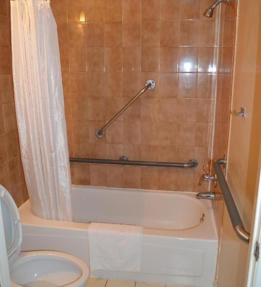 غرفة قياسية لذوى الاحتياجات الخاصة, Tarpon Shores Inn