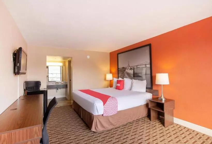 キングサイズベッドのスタンダードルーム, OYO Hotel Port Allen LA I-10 West