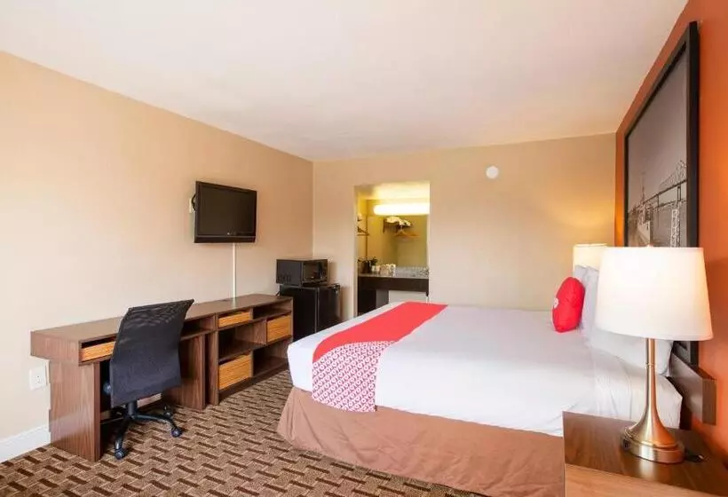 身障者適用キングサイズベッドルーム, OYO Hotel Port Allen LA I-10 West