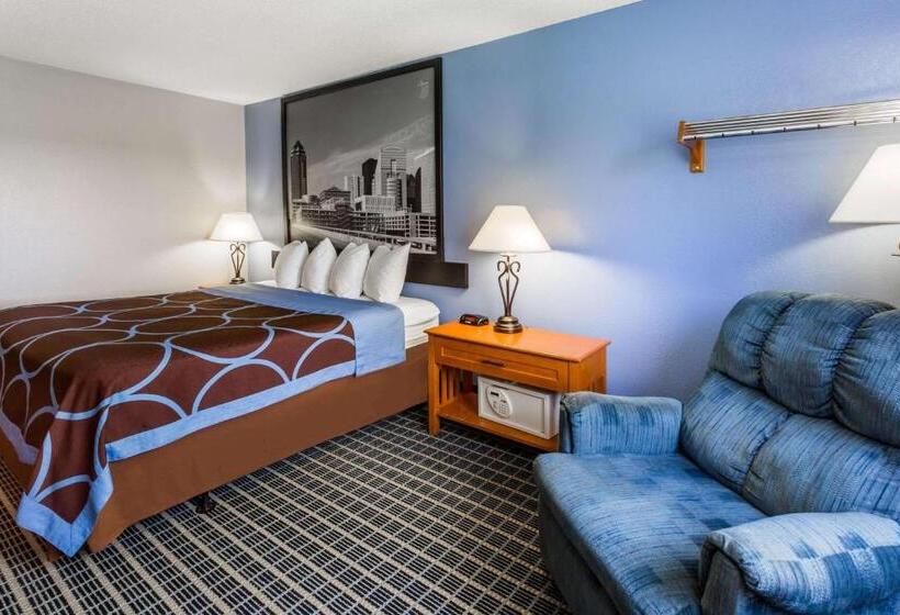 Quarto Estandar Cama King, Super 8 By Wyndham Iowa City/coralville
