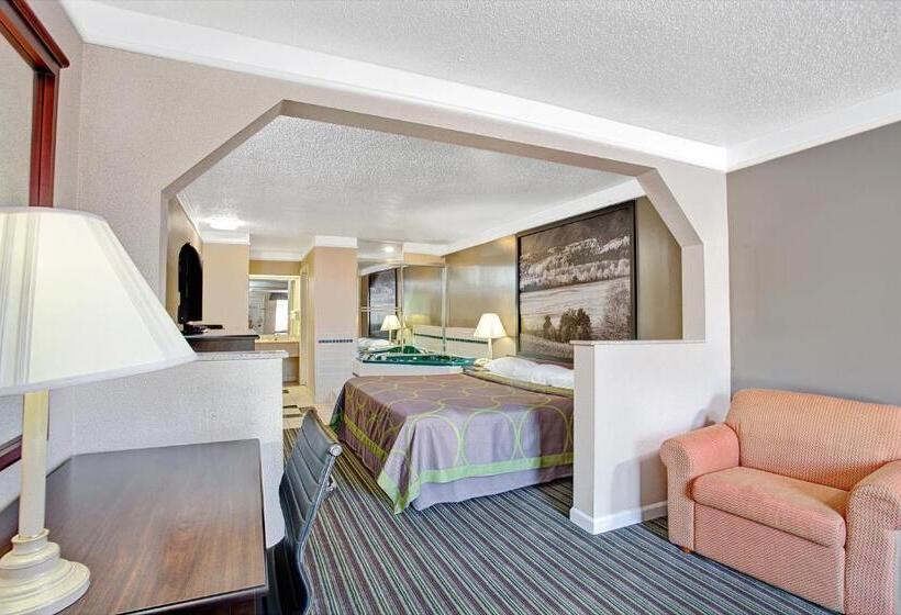 디럭스 스튜디오, Super 8 By Wyndham Knoxville East