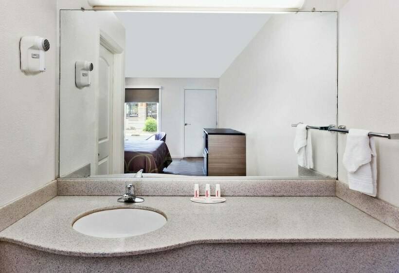 غرفه قياسيه سريرين مزدوجين, Super 8 By Wyndham Ringgold Chattanooga Area