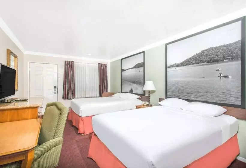 اتاق استاندارد با 2 تخت دوبل, Upper Lake Inn & Suites