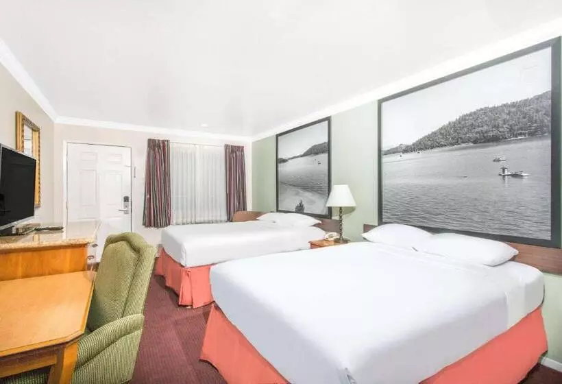 اتاق استاندارد با 2 تخت دوبل, Upper Lake Inn & Suites