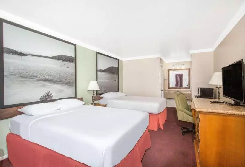 اتاق استاندارد با 2 تخت دوبل, Upper Lake Inn & Suites