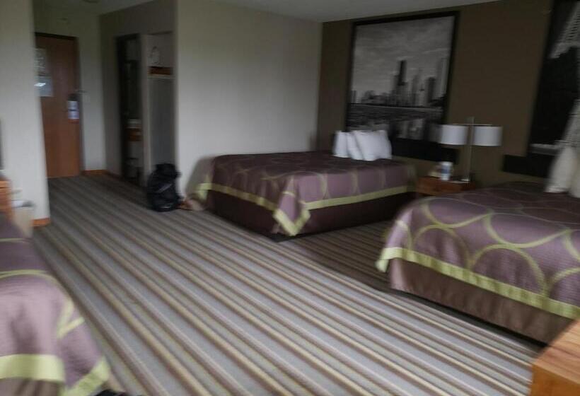 适合残疾人使用的标准间, Super 8 By Wyndham Watseka