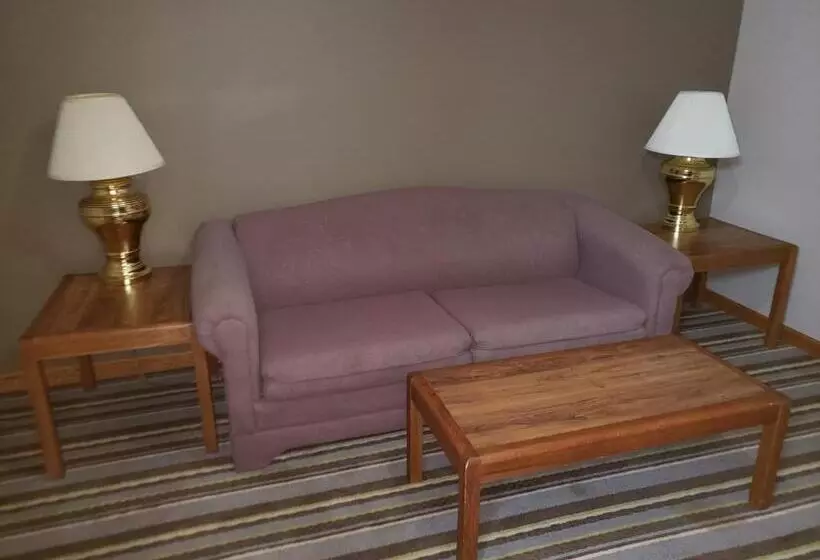Deluxe Suite King Bed, Super 8 By Wyndham Watseka