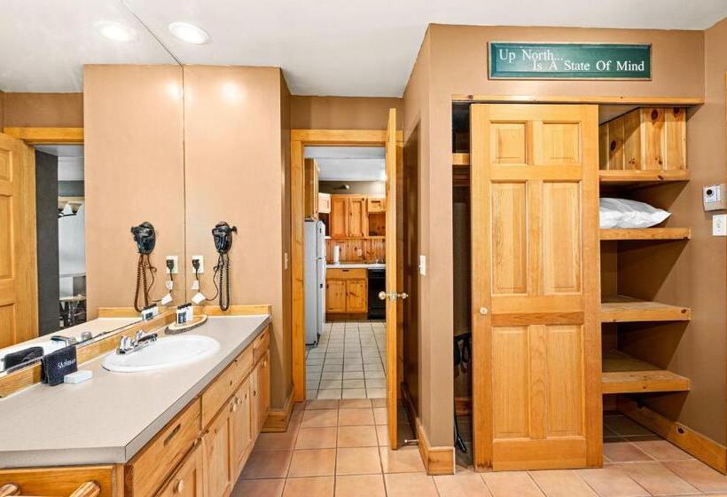 Люкс Кровать Кинг, Superior Shores Resort