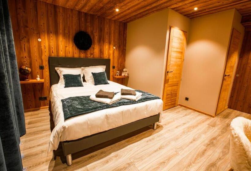 اتاق خانوادگی, Les Mazots Des Fées