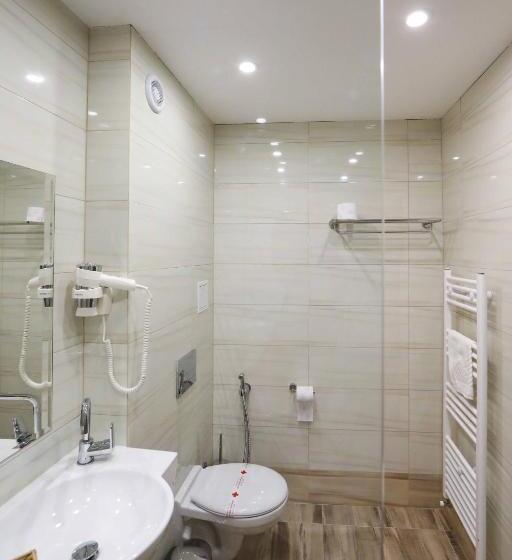 Pokój Comfort, Leshten