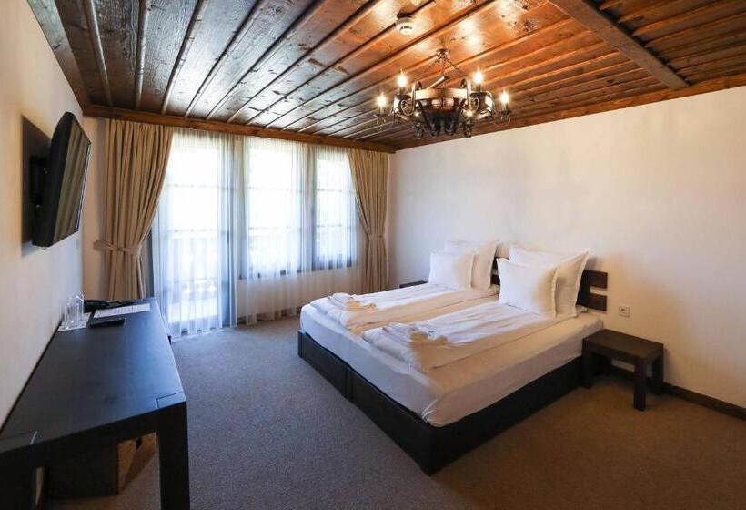 Pokój Standard Trzyosobowy, Leshten