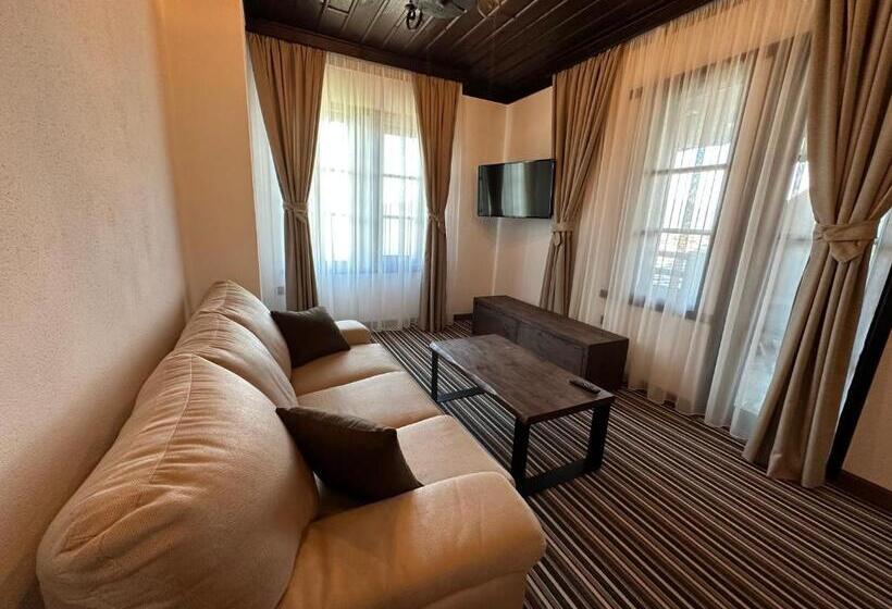 Pokój Czteroosobowy Standard, Leshten