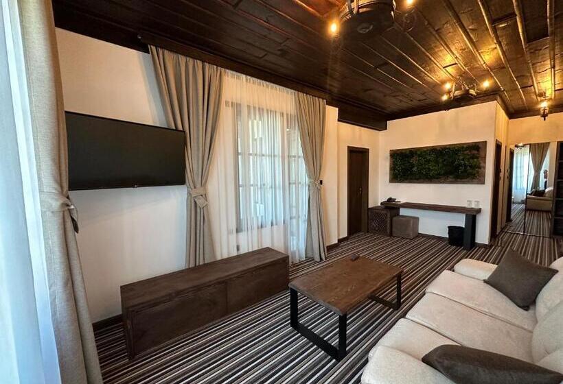 Pokój Czteroosobowy Standard, Leshten