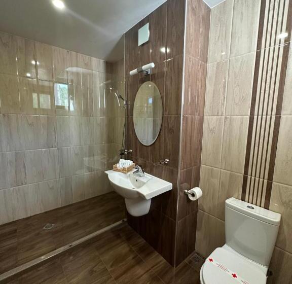 Pokój Czteroosobowy Standard, Leshten