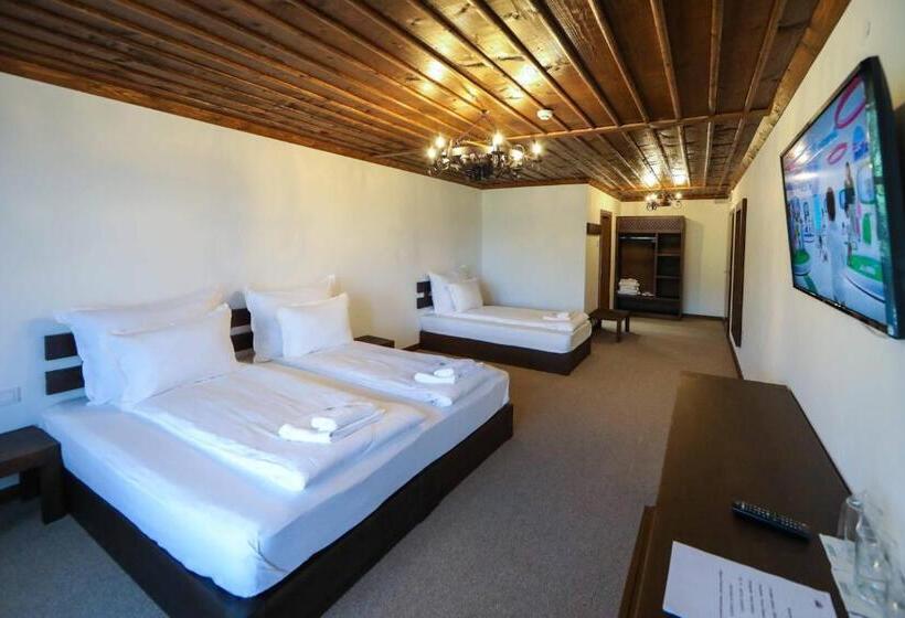 Pokój Standard Trzyosobowy, Leshten