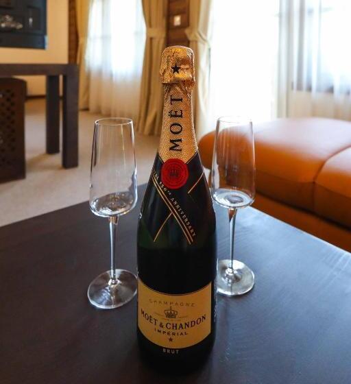 Studio Comfort, Leshten