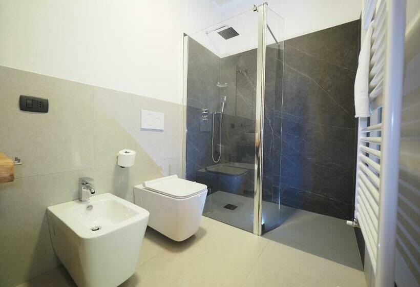 اتاق لوکس با چشمانداز باغ, B&b Ca Restom