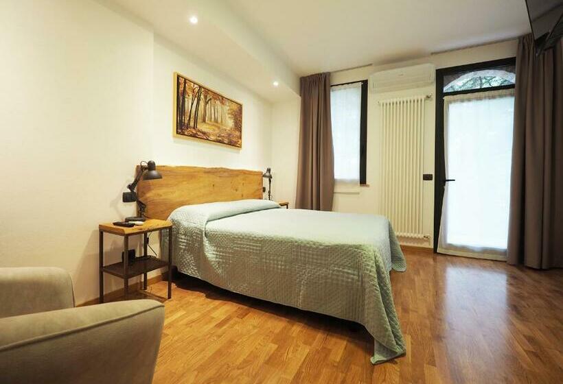 اتاق لوکس با چشم‌انداز باغ, B&b Ca  Restom