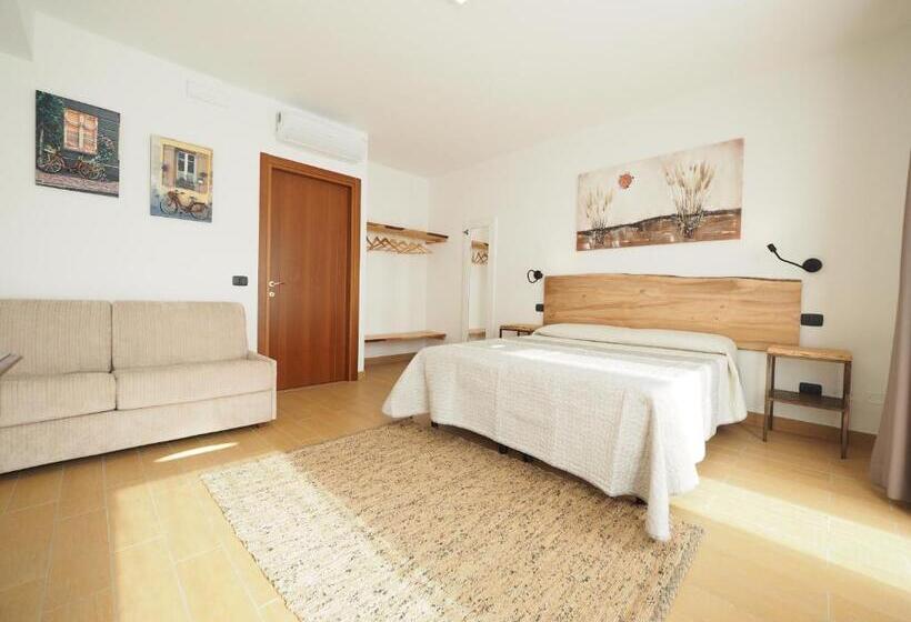 اتاق خانوادگی با چشمانداز باغ, B&b Ca Restom