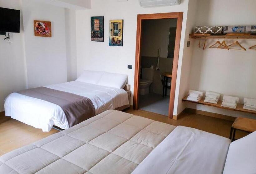 اتاق خانوادگی با چشمانداز باغ, B&b Ca Restom