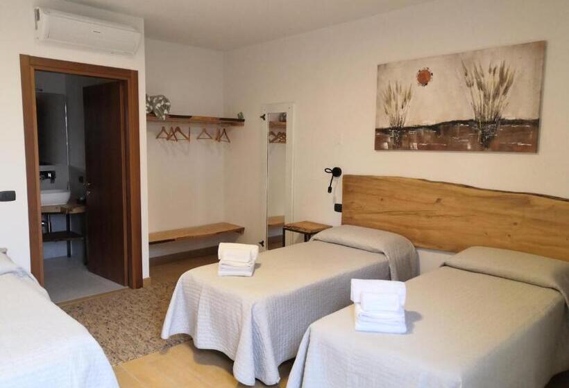 اتاق خانوادگی با چشمانداز باغ, B&b Ca Restom