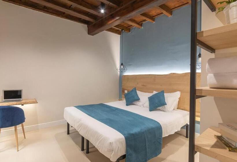 Camera Superiore, Campo De' Fiori 34