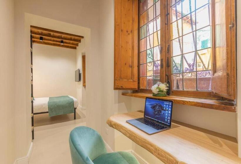 Camera Quadrupla Classica, Campo De' Fiori 34