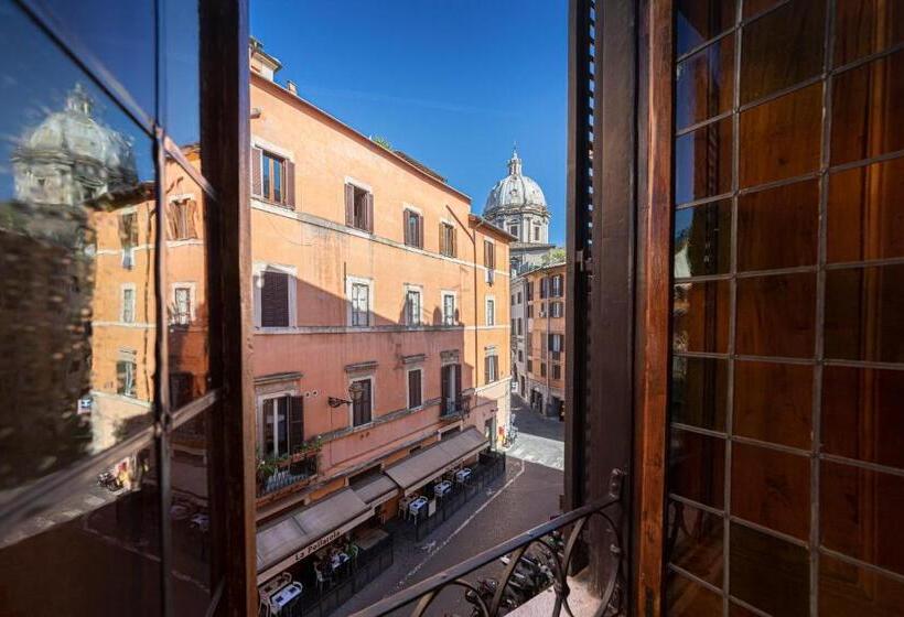 Camera Standard, Campo De' Fiori 34
