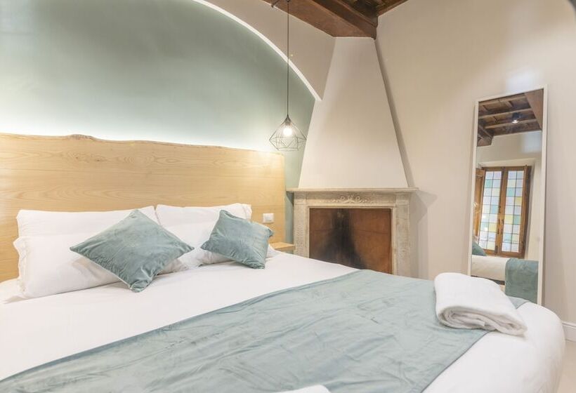 Camera Standard, Campo De' Fiori 34