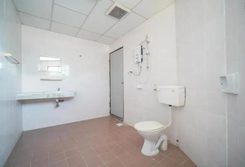 Pokój Deluxe Trzyosobowy, Lumut