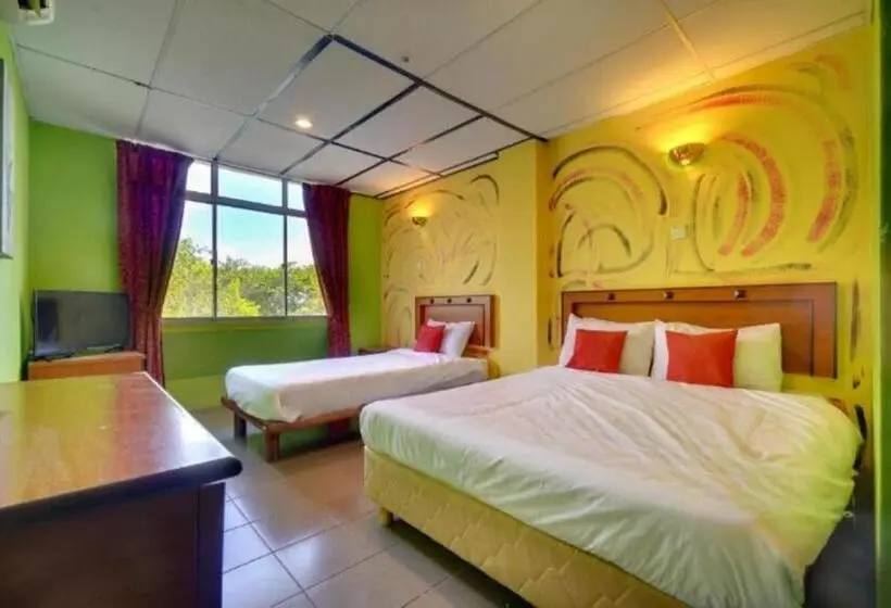 Pokój Deluxe Trzyosobowy, Lumut