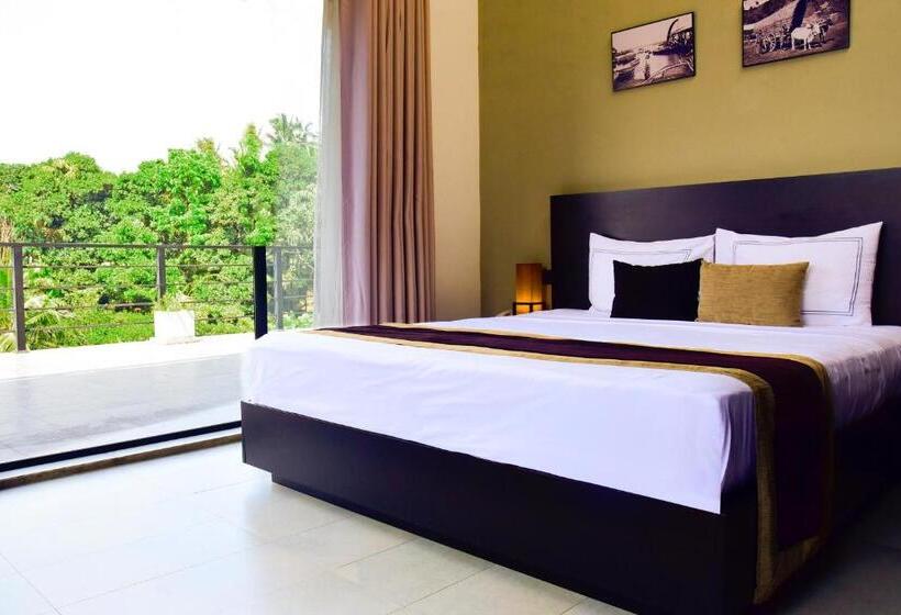 Standard Triple Room with Terrace, Pine Hill Residence