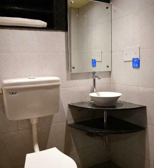 Standard-huone, Shripad Continental