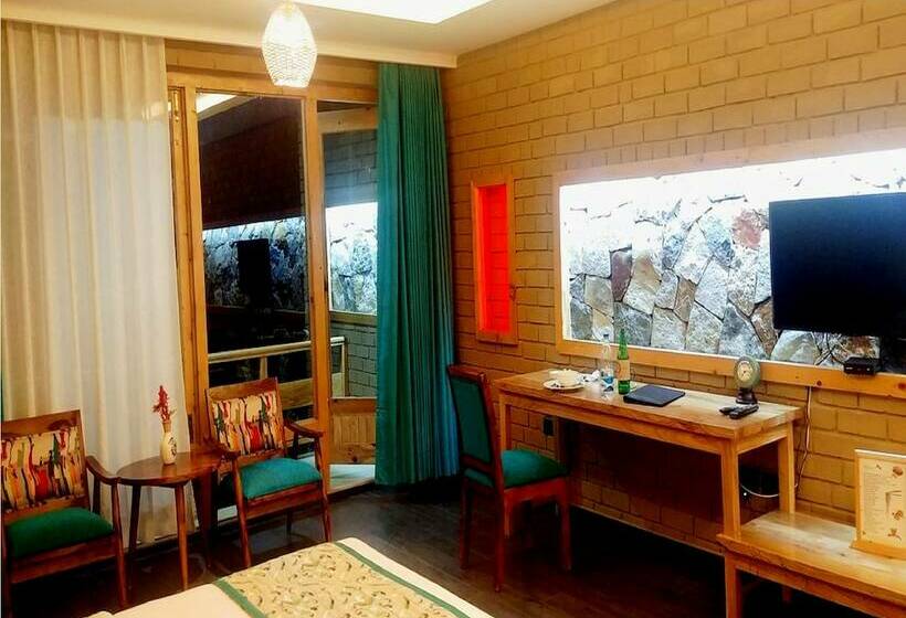 דירת חדר דלוקס, Stone Hedge Hotel Hunder