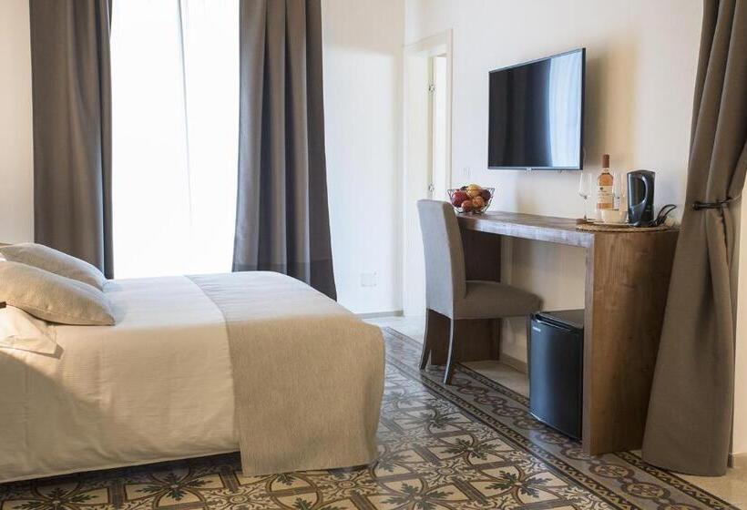 带阳台套房, Palazzo Montemurro