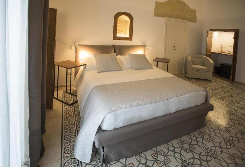 带阳台的豪华间, Palazzo Montemurro