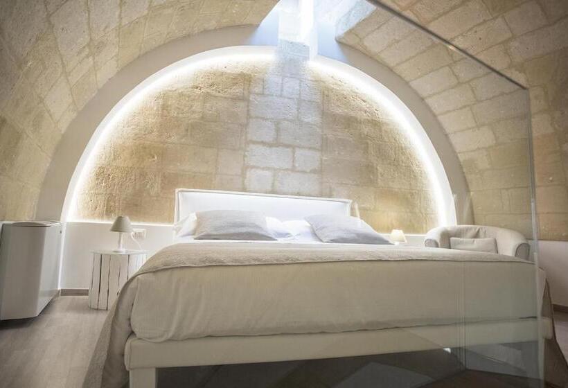 标准三人间, Palazzo Montemurro