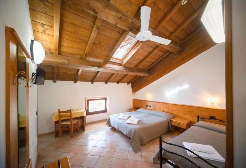 Номер Стандарт Трехместный, Albergo Al Platano