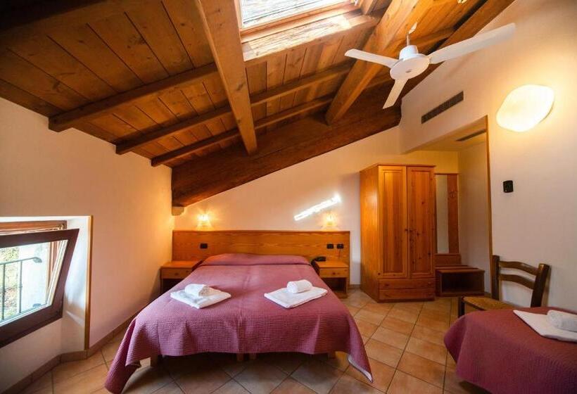 Четырехместный Номер Стандарт, Albergo Al Platano