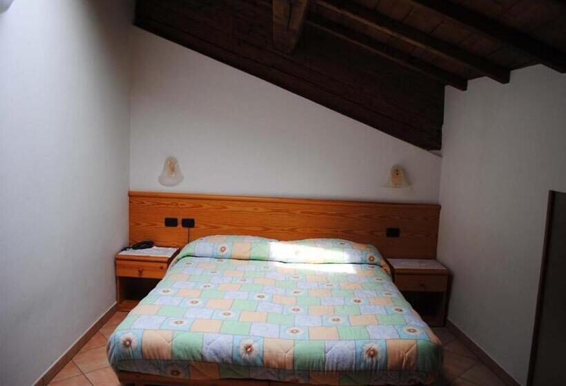 غرفة قياسية, Albergo Al Platano