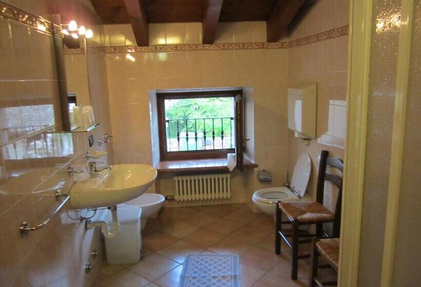 غرفة قياسية ثلاثية, Albergo Al Platano