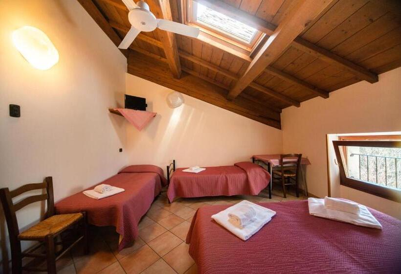 غرفة قياسية رباعية, Albergo Al Platano