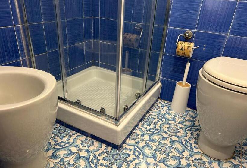 اتاق استاندارد سه نفره, Palma