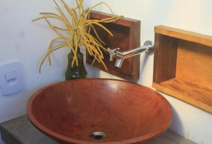 بنجلو قياسى مطلّ علي الحديقة, Pousada Vila Cacau