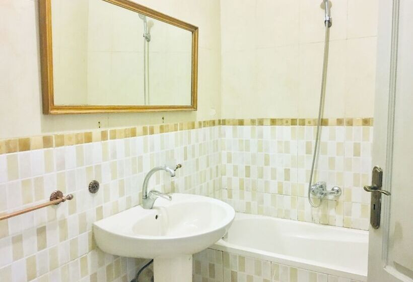 اتاق لوکس, Bella Casa Hostel
