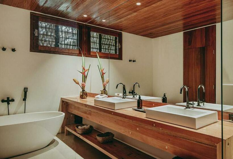 اتاق لوکس, Barracuda Hotel & Villas