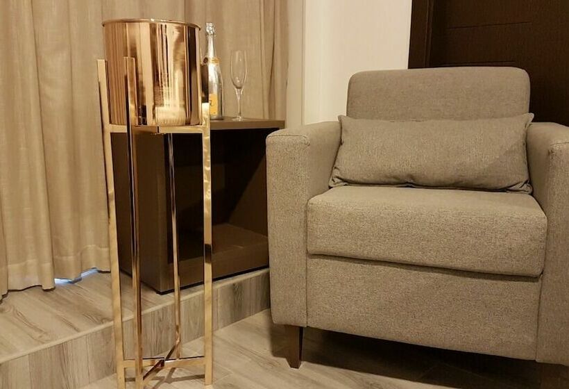 اتاق استاندارد چهار تخته, Sun